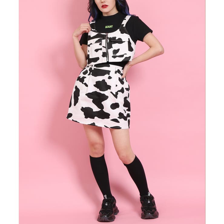 BOUTIQUE MOSCHINO 総柄スカート　牛柄　大きいサイズ BOUTIQUE MOSCHINO 総柄スカート 牛柄 大きいサイズ