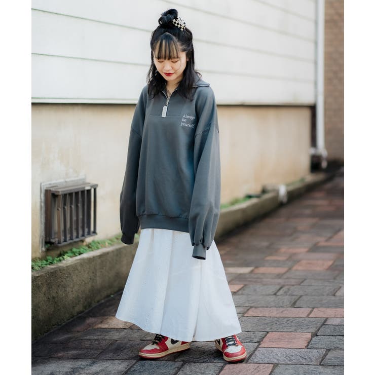 ハーフジップ刺繍スウェット 韓国 韓国ファッション[品番