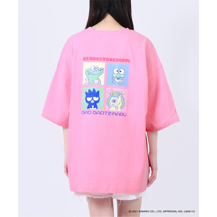 【EXIEEE】サンリオキャラクターズコラボコミック柄Tシャツ