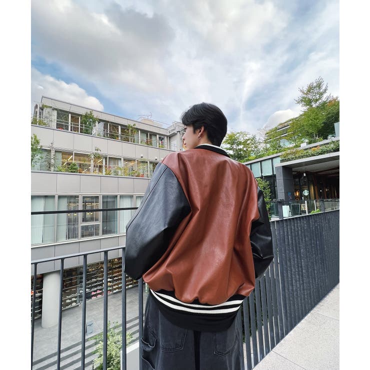 フェイクレザー切り替えスタジャン オーバーサイズ 韓国系 g2210 フェイクレザー切り替えスタジャン オーバーサイズ 韓国系 g2210