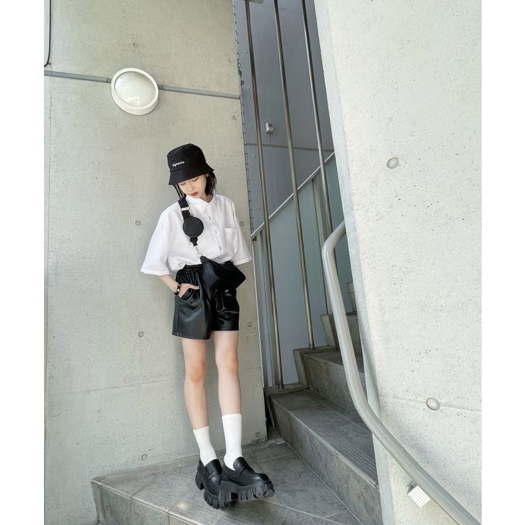 Figments】フェイクレザーショートパンツ 韓国 韓国ファッション