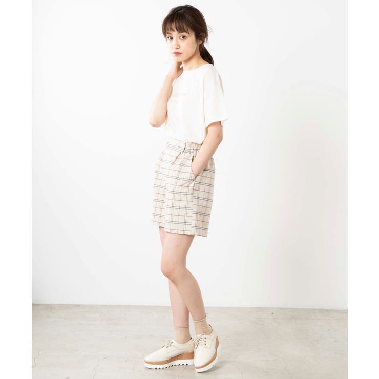 ボンポワン　チェックブラウス　白ショートパンツ　セットアップ　12a ボンポワンチェックブラウス白ショートパンツセットアップ12a
