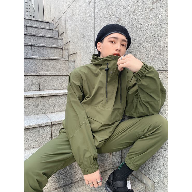 軽量ジップアップパーカー | オリジナルグッズ・ノベルティを1個