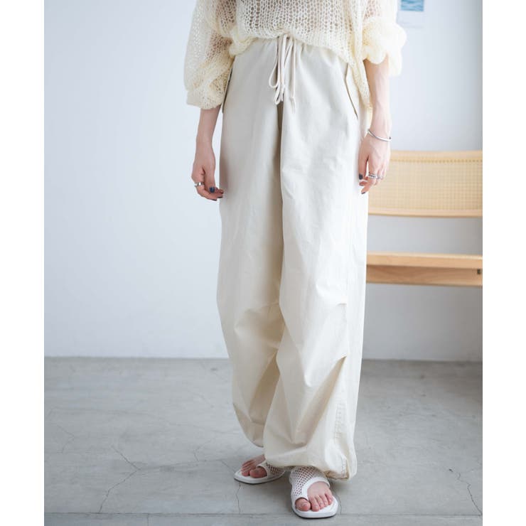 wonem パラシュートパンツ　白 WONEM（ウォンエム）の「ヒュージワイドラインパラシュート