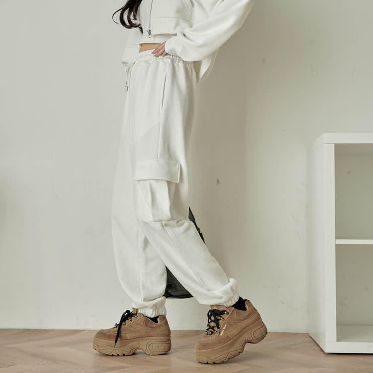 オーバーサイズ ワイドレッグ カーゴポケット スウェットパンツ SEQUENZ 90s UTILITY CARGO SWEAT PANTS / ロゴ 刺繍 カーゴ