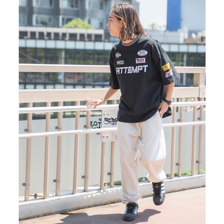 【HUGO】Drallie レーシングプリント 半袖 スウェットTシャツ Hugo Men's Drallie Race Car Print Short Sleeve T-Shirt