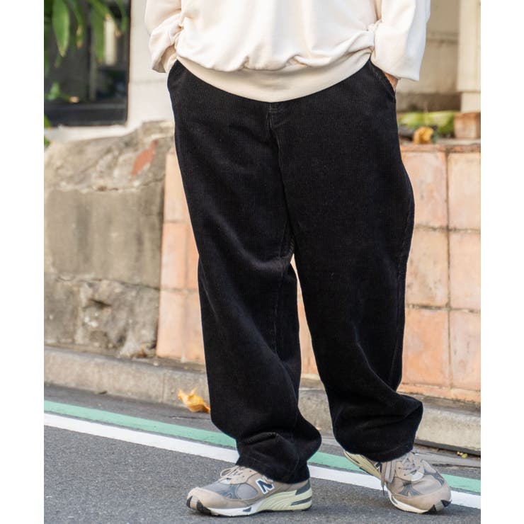 ブラック