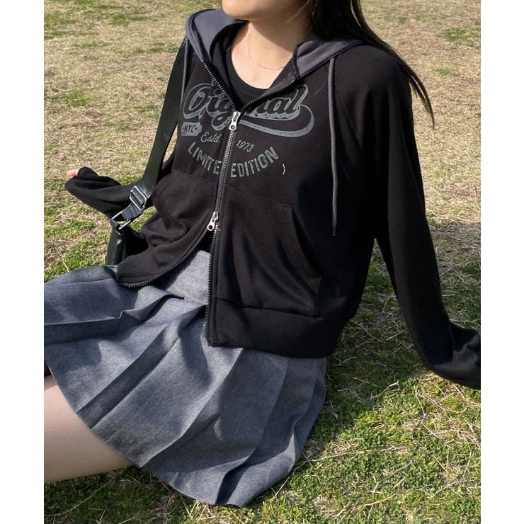 ブラック