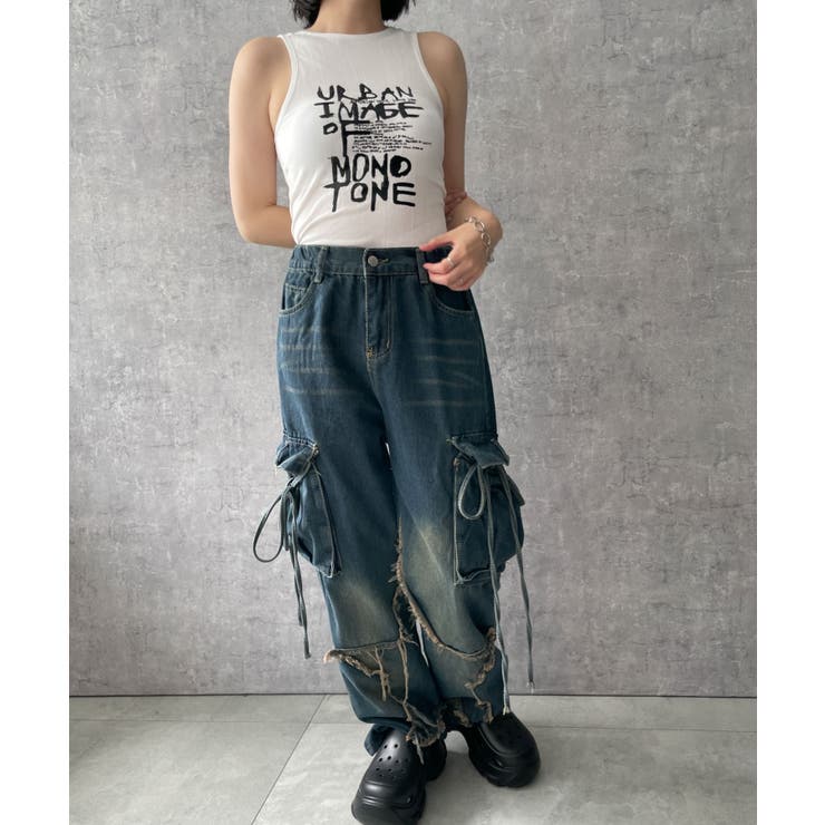 ヴェロニカ　タンクトップ カップ付きグラフィックタンクトップ[品番：WG010090644]｜WEGO