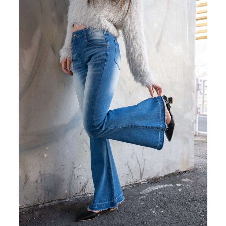 Clum ジーンズ デニム デニムパンツ Low rise flared denim