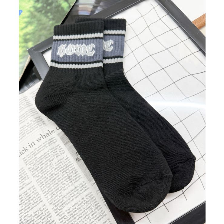 ブラック