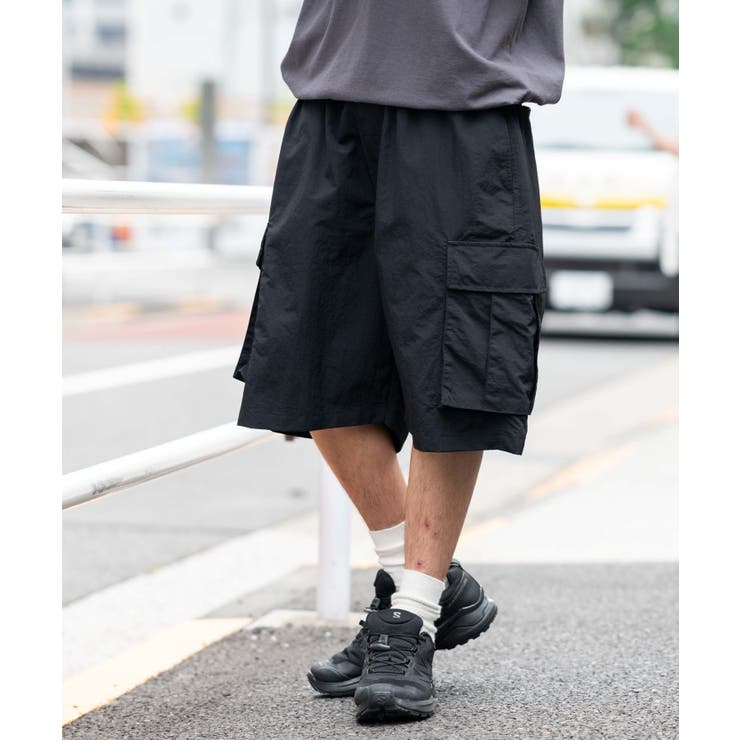 ブラック