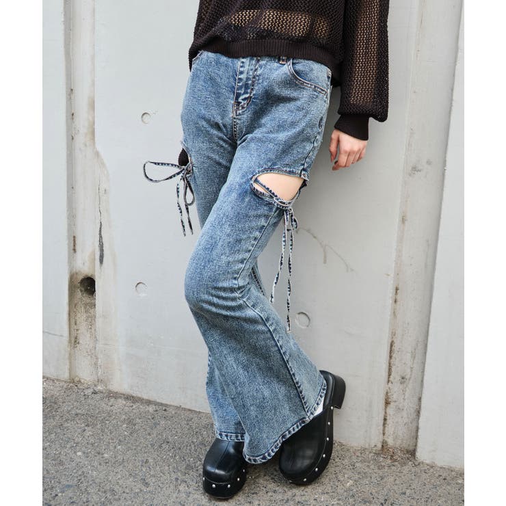 カットアウトリボンストレッチデニムフレアパンツ[品番