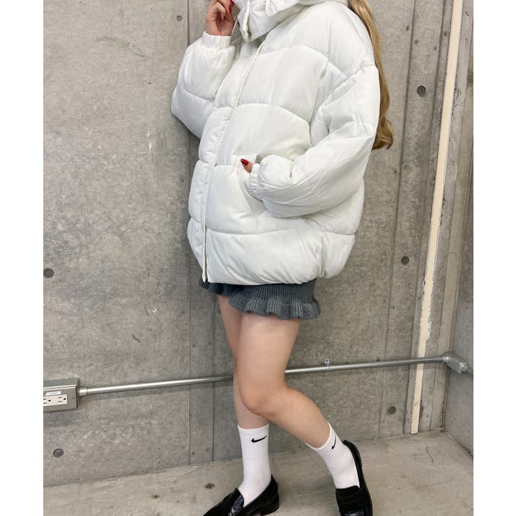 新品コトゥーホワイトフリルジャケット 新品コトゥーホワイトフリルジャケット