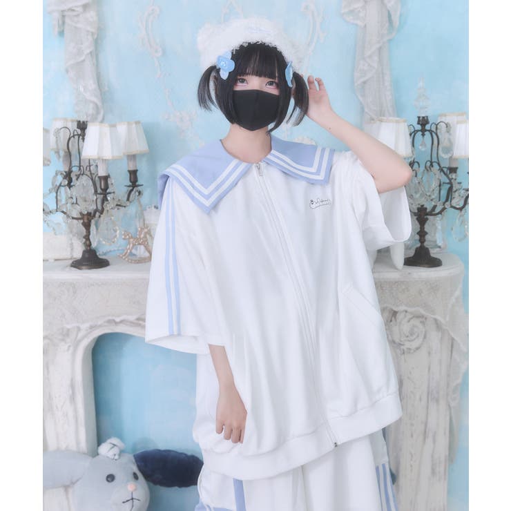 ホワイト