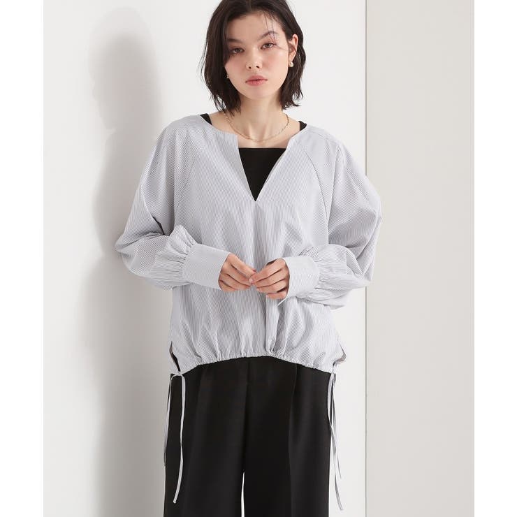 オフホワイト(303) | キーネックストライプドロストシャツブラウス | THE SHOP TK