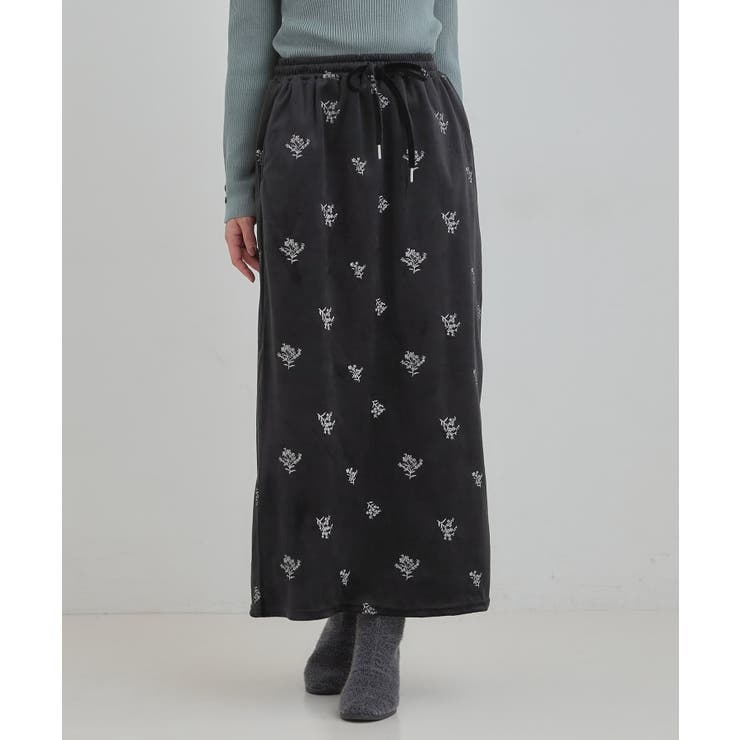 大人な小花柄が魅力の 刺繍ベロア調ナロースカート | Cutie Blonde | 詳細画像5 