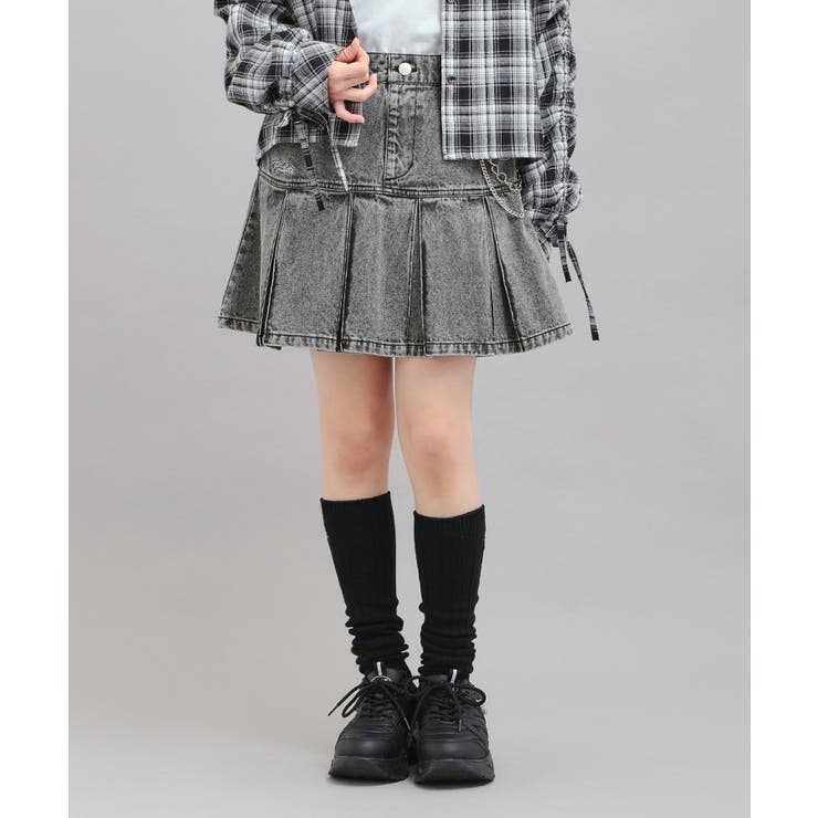 ブラック(419) | チェーン付きプリーツスカート | PINK-latte