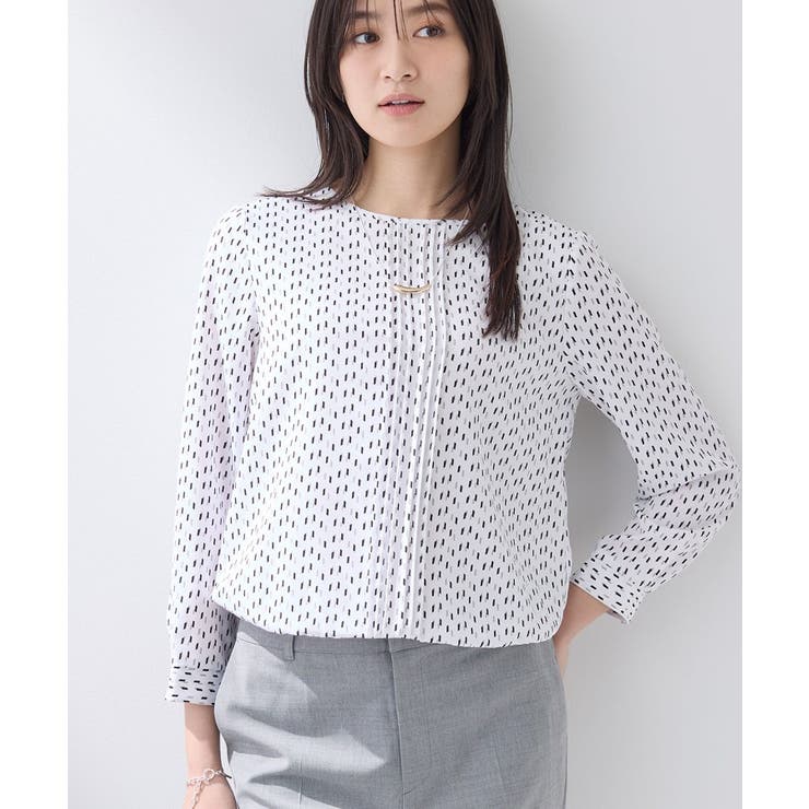 ホワイト(102) | 【通勤/セレモニー】タックデザインブラウス | THE SHOP TK