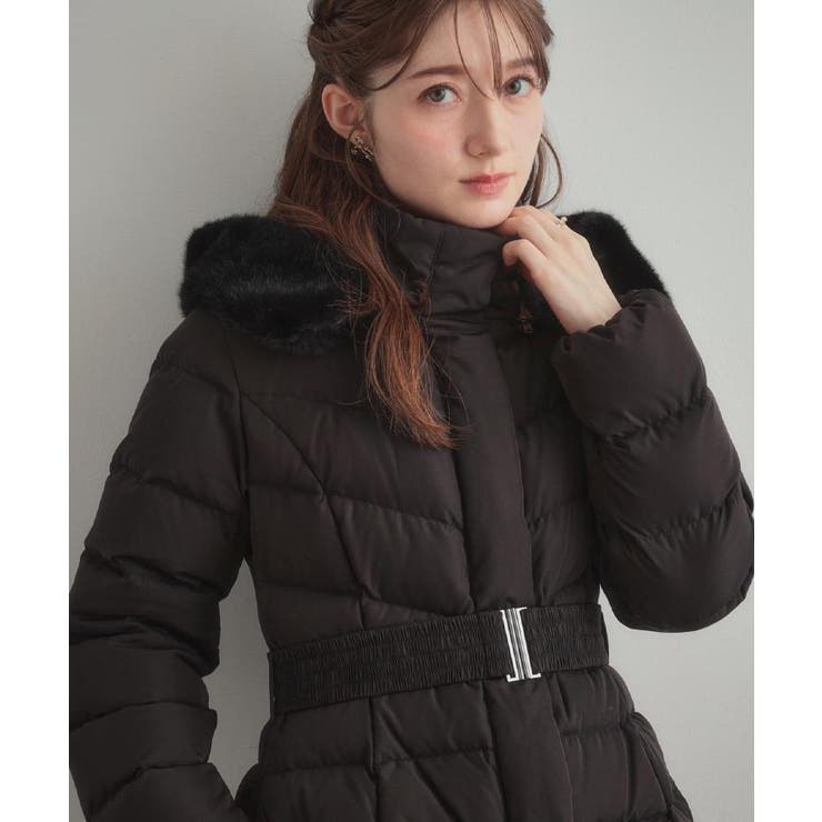 ブラック(019) | 【2WAY・ベルト付き】フードフェイクファー ミドル丈ダウンコート | Couture brooch