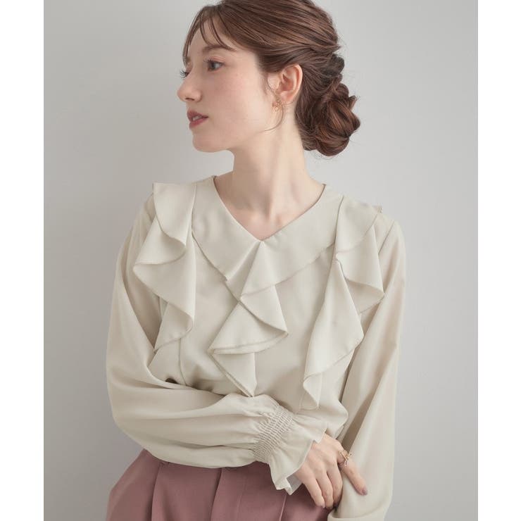ライトグレー(011) | 【大人可愛い・通勤】ラッフルフリルブラウス | Couture brooch