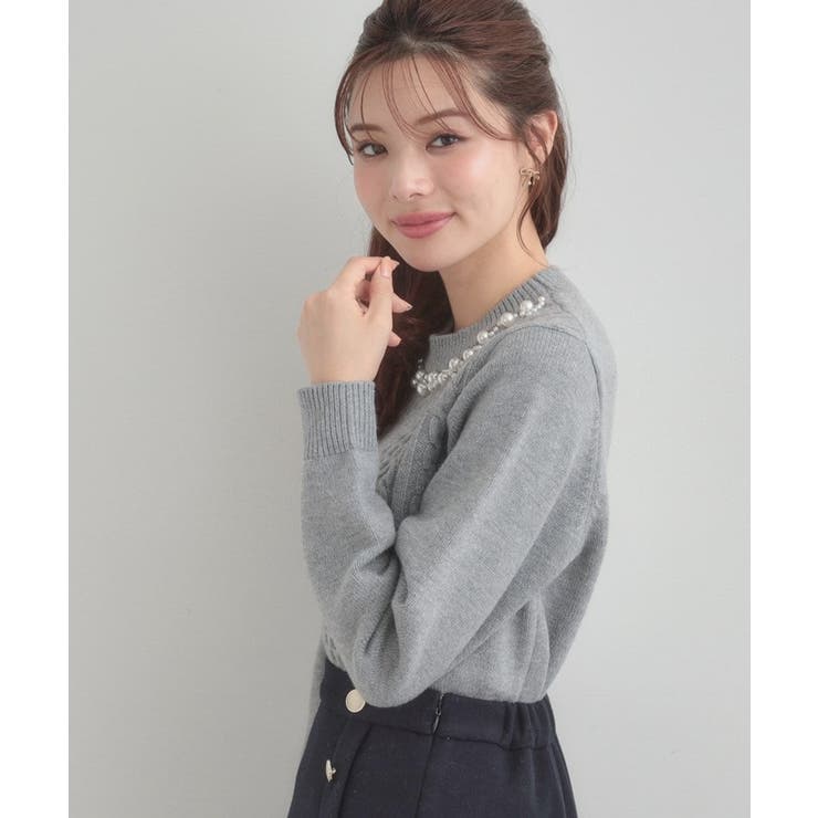 【きれいめ】パール調デザイン アラン柄ニット | Couture brooch | 詳細画像19 