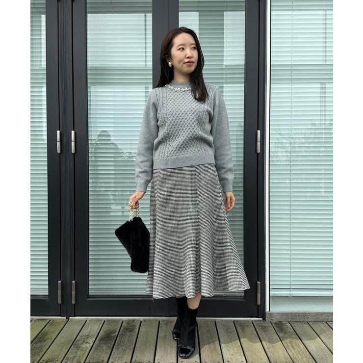 【きれいめ】パール調デザイン アラン柄ニット | Couture brooch | 詳細画像21 