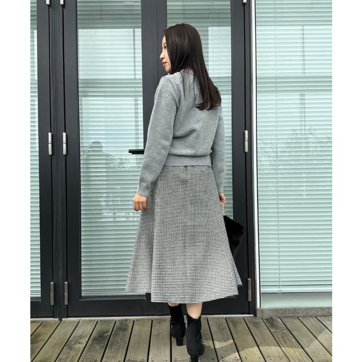 【きれいめ】パール調デザイン アラン柄ニット | Couture brooch | 詳細画像23 