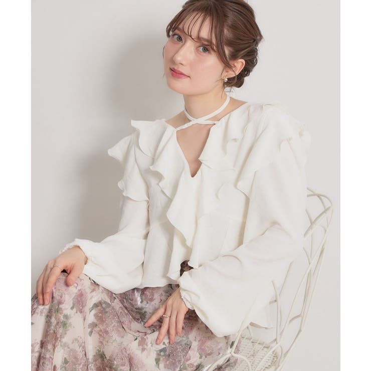 オフホワイト(003) | ラッフルショートブラウス | Couture brooch