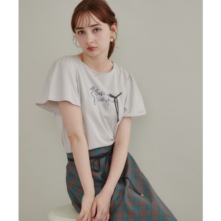 ライトグレー(111) | リボンロゴTシャツ | Couture brooch
