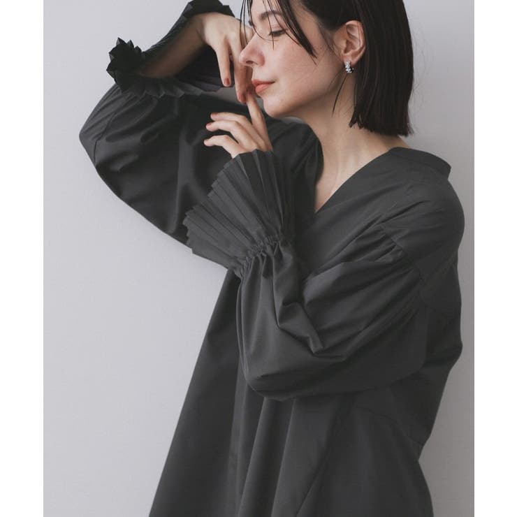 チャコールグレー(014) | プリーツキャンディスリーブブラウス【洗濯機洗い可】 | OPAQUE.CLIP