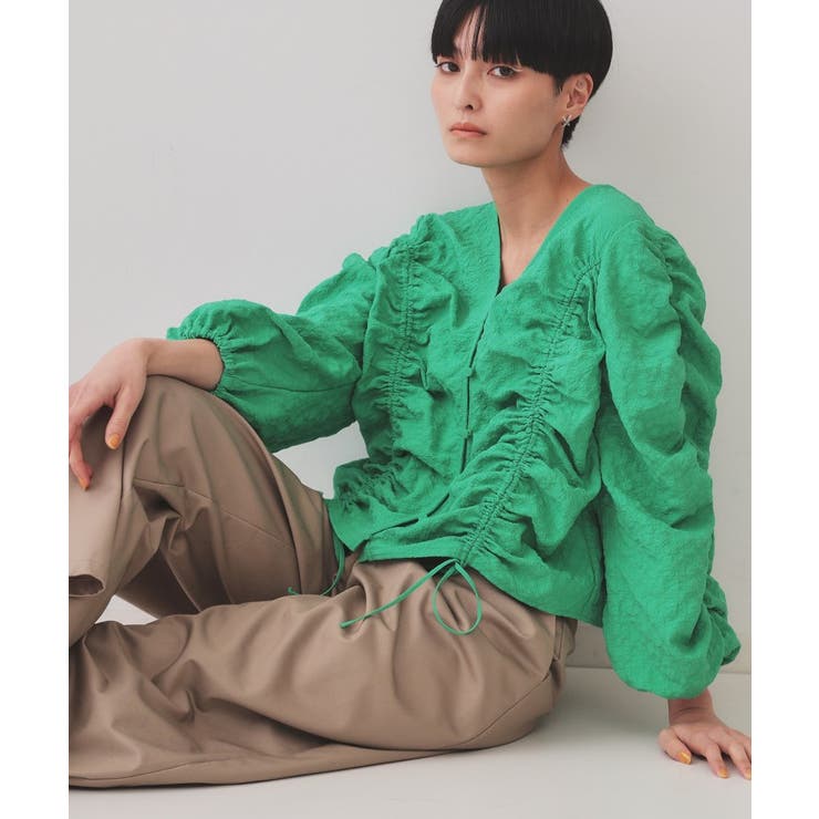 ふくれジャカードシャーリングデザインブラウス【洗濯機洗い可】 | OPAQUE.CLIP | 詳細画像1 