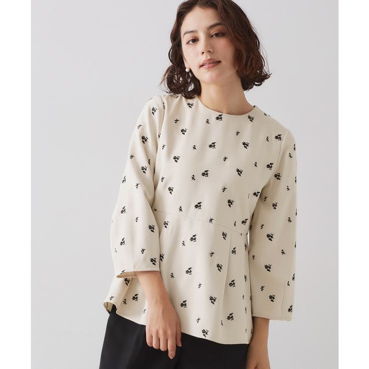 ライトベージュ(151) | フラワー刺繍ペプラムブラウス【洗濯機OK】 | OPAQUE.CLIP