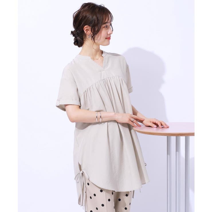 ベージュ(052)