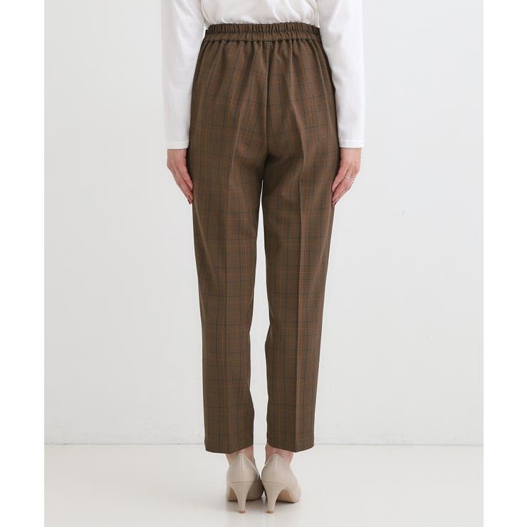 脚のラインをきれいに見せる タックテーパードパンツ | SHOO・LA・RUE | 詳細画像15