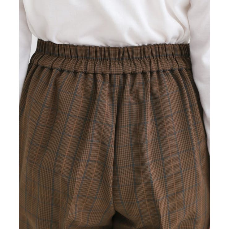 脚のラインをきれいに見せる タックテーパードパンツ | SHOO・LA・RUE | 詳細画像18