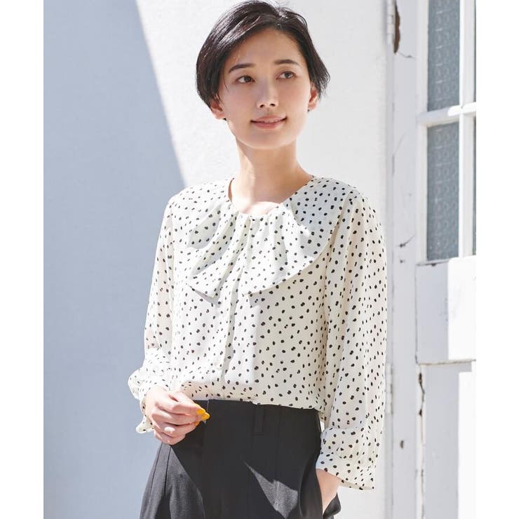 S Ll ラッフルカラーアレンジドットプリント前開きブラウス 品番 Wrdw Grove グローブ のレディースファッション通販 Shoplist ショップリスト