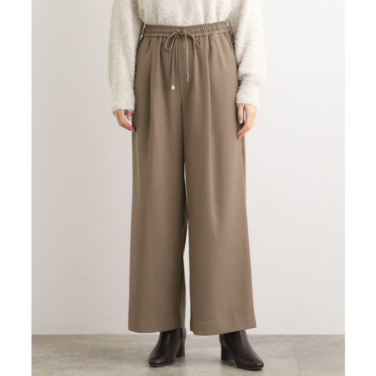 きれい見えとリラックス感を両立。秋の大人カジュアルに効くイージーパンツ | grove | 詳細画像14 
