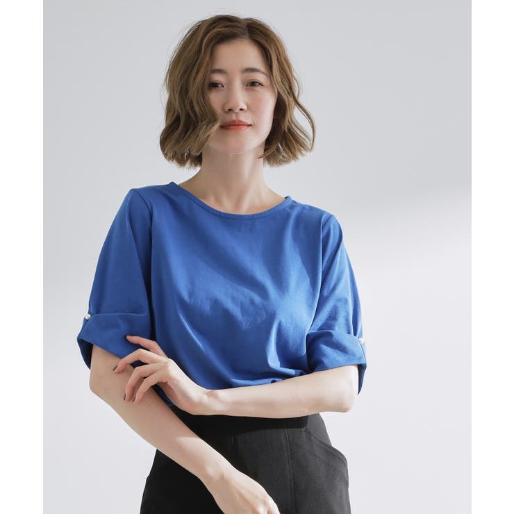 ブルー(093) | きちんと感と女性らしさ、二の腕カバーが一枚で叶う 袖口パール調ボタンプルオーバー | grove