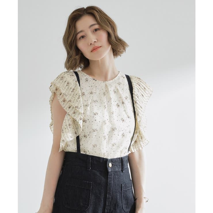 オフホワイト(103) | プリーツが彩る 華やか花柄ブラウス | grove