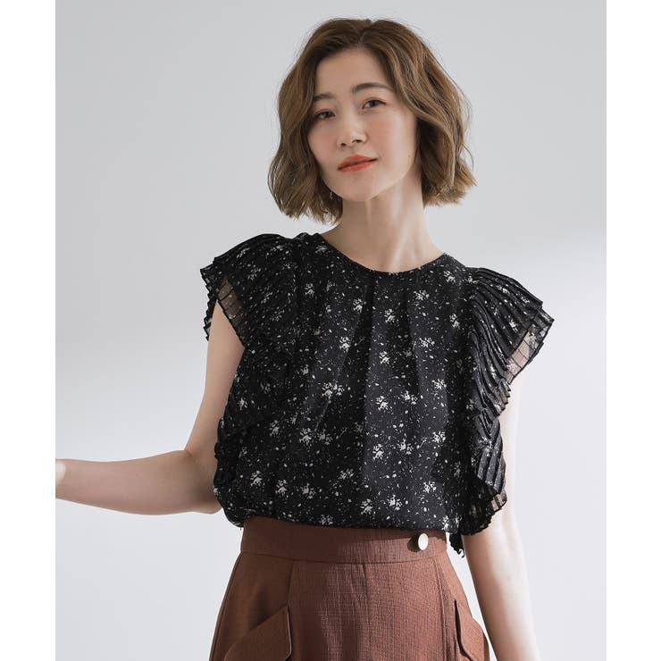 ブラック(119) | プリーツが彩る 華やか花柄ブラウス | grove