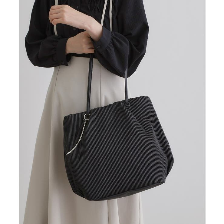 ブラック(019) | プリーツハトメチャーム付きトート | grove