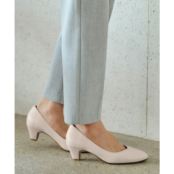 オフホワイト(003) | 【ふわっと心地よい足入れ】やわここち（R）Vカットパンプス（日本製） | grove