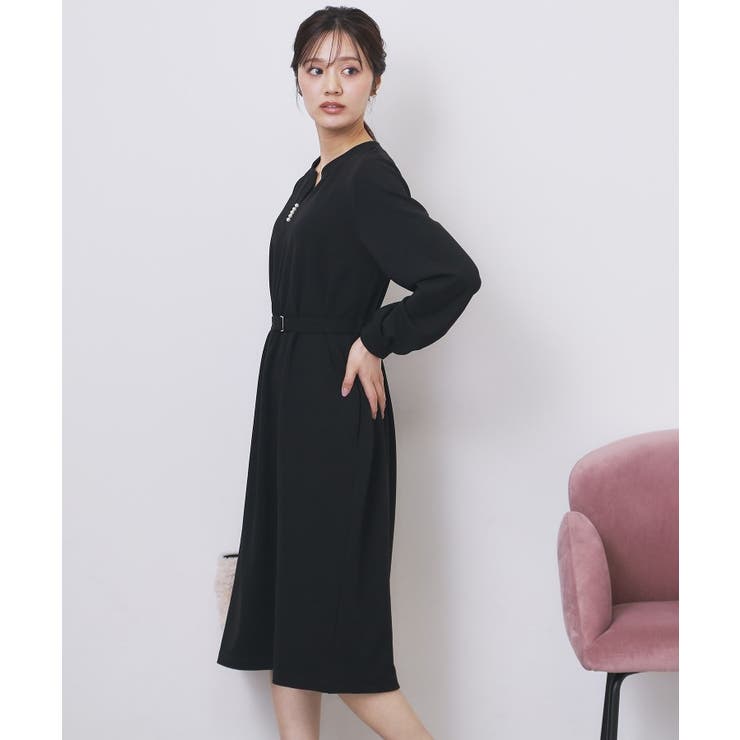 パール調ボタン付きキーネックワンピース【洗濯機OK】《S～3L》[品番