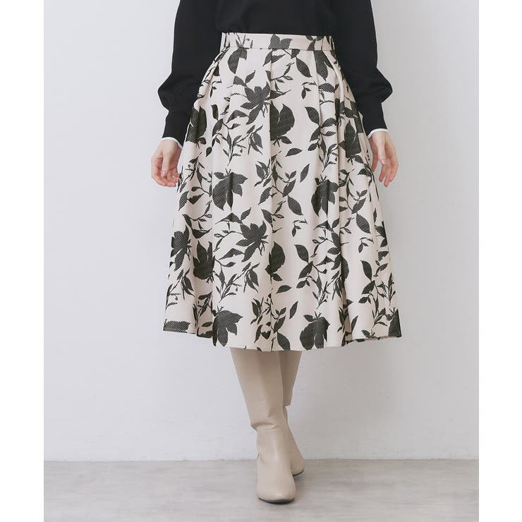 グレージュ(150) | フラワータックフレアスカート【洗濯機OK/イージーアイロン/防シワ】 | index