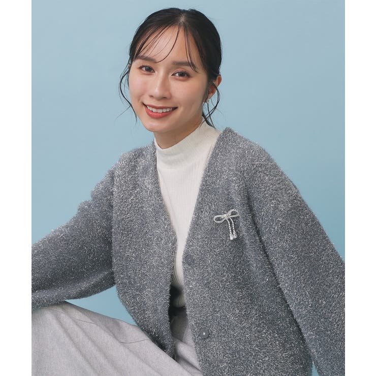 チャコールグレー(614) | リボンブローチフィルムラメフェザーカーディガン【洗濯機OK】 | index