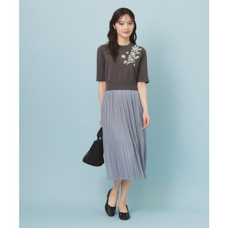 刺繍デザインドッキングプリーツワンピース【洗濯機OK】 | index | 詳細画像3 