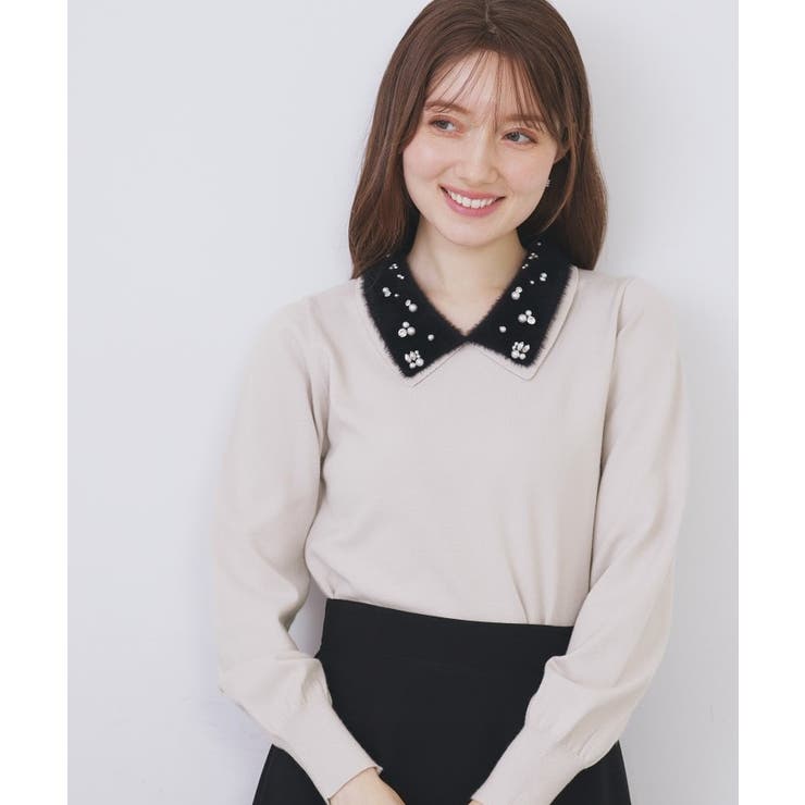 グレージュ(050) | ダブルビジューフェザー衿付きニット【洗濯機OK】 | index