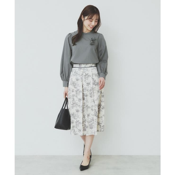 コサージュ付きタックパフブラウス【洗濯機洗い可/イージーアイロン】 | index | 詳細画像6 