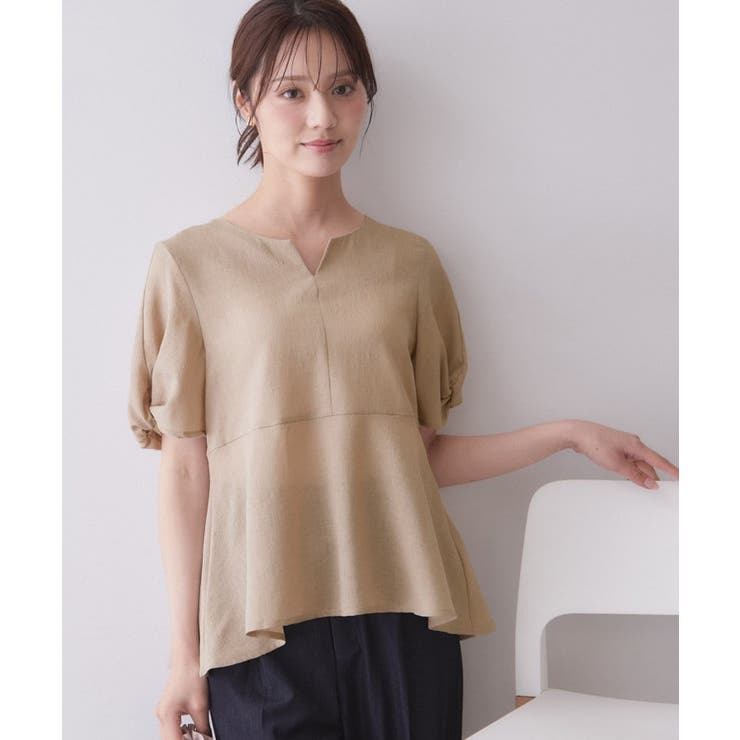 ベージュ(052) | 【接触冷感／吸水速乾】キーネックペプラムブラウス《洗濯機OK》 | index